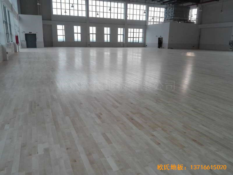 江蘇農(nóng)貿(mào)市場(chǎng)體育館體育地板施工案例4