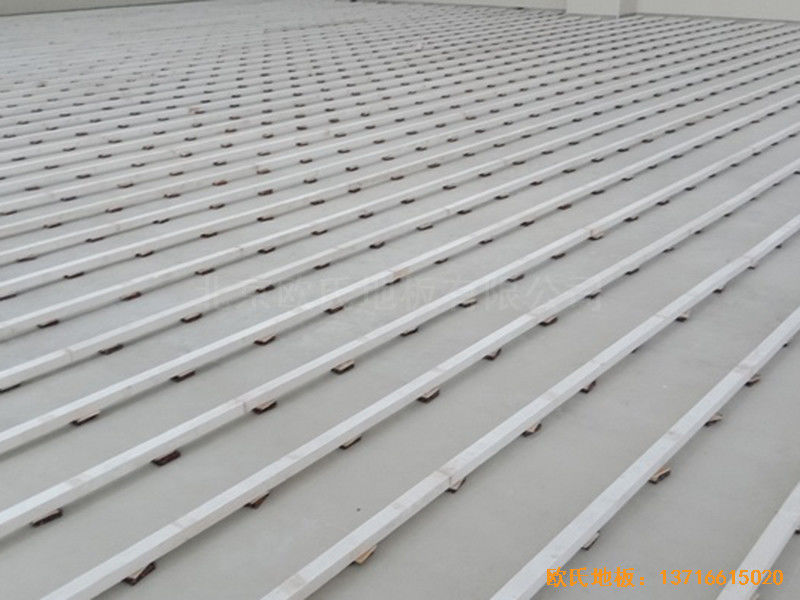 深圳北環(huán)中學(xué)運(yùn)動(dòng)館體育地板施工案例1