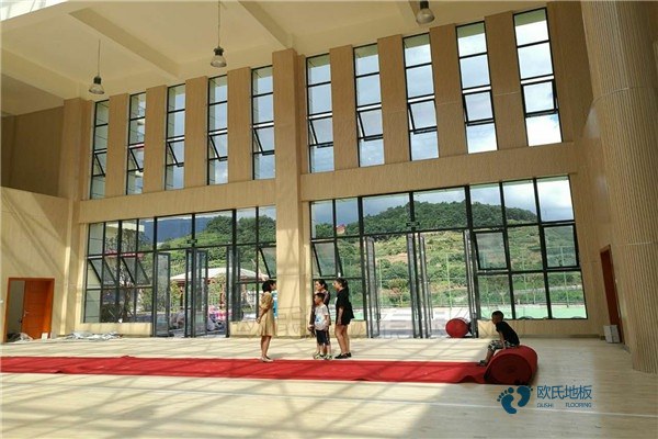 運(yùn)動木地板為什么要用實木