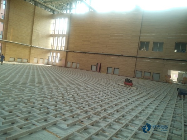 購(gòu)買(mǎi)體育場(chǎng)地地板哪個(gè)牌子較好3