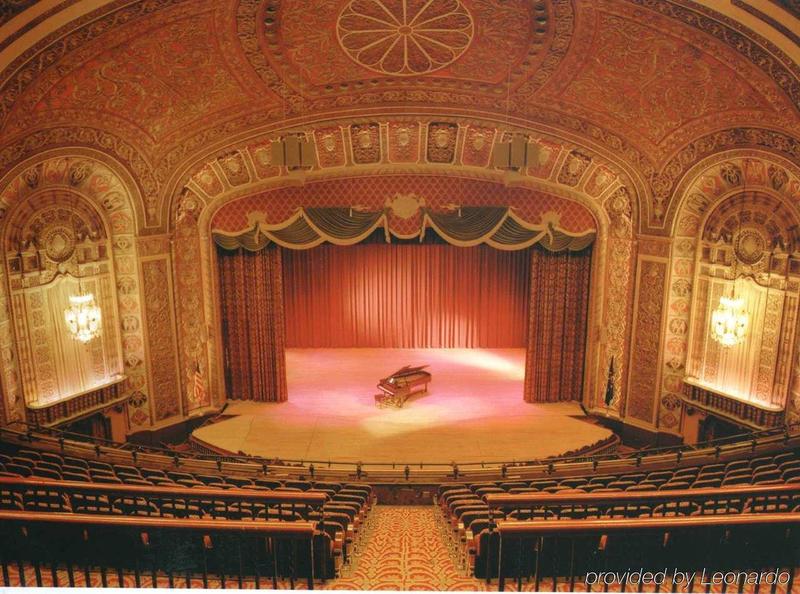 常用松木舞臺運(yùn)動(dòng)木地板哪個(gè)牌子較好1