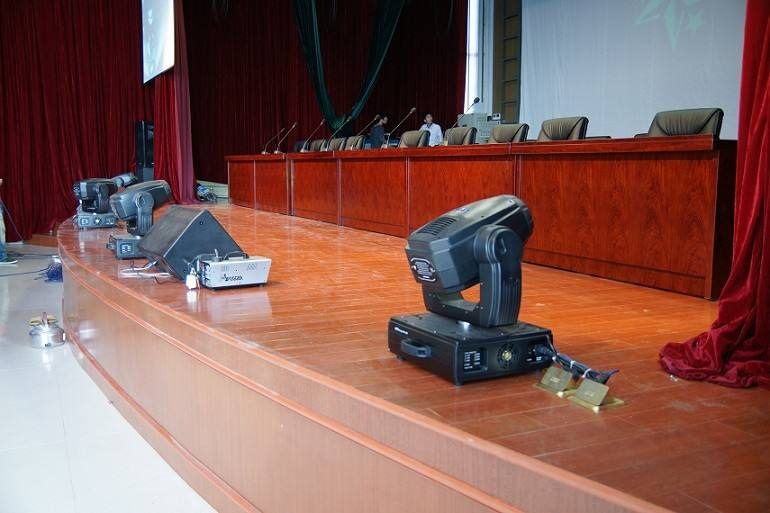 常用松木舞臺運(yùn)動(dòng)木地板哪個(gè)牌子較好2