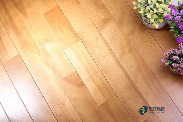 松木運(yùn)動籃球木地板一般多少錢