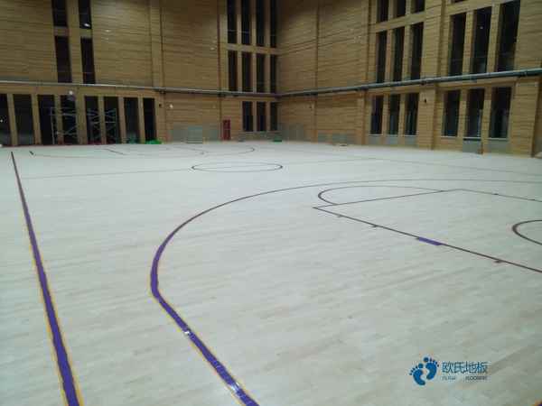 國標(biāo)運(yùn)動(dòng)籃球木地板平米價(jià)