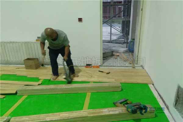 學?；@球館地板毛板厚度2