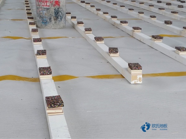 室內(nèi)運動木地板施工2